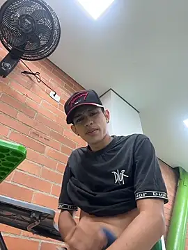 Snapshot of HarryGaze chatting on 7, 3, 2026 HarryGaze online show from 7, 3, 2026