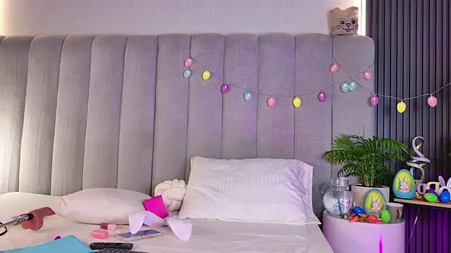 Snapshot of AlessiaAuren chatting on 4, 4, 2026 AlessiaAuren online show from 4, 4, 2026