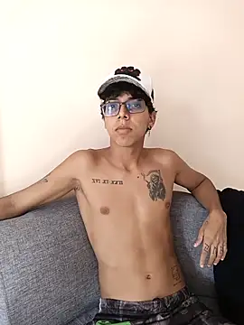 Snapshot of TuPapi_21 chatting on 28, 3, 2026 TuPapi 21 online show from 28, 3, 2026