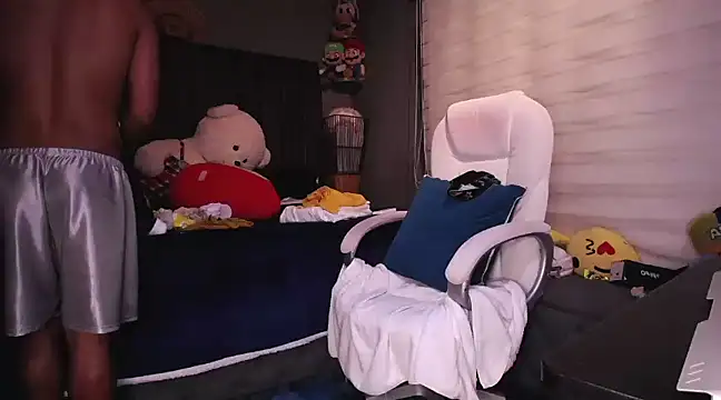 dirty 27cms online show from 19, 2, 2025