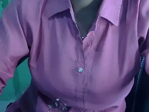 cute momo love online show from 12, 5, 2026
