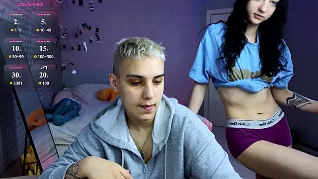 LuxuryLoverss online show from 4, 5, 2026