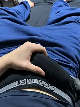 Snapshot of Vireontr1 chatting on 12, 3, 2026 Vireontr1 online show from 12, 3, 2026