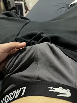 Snapshot of Vireontr1 chatting on 17, 3, 2026 Vireontr1 online show from 17, 3, 2026