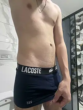 Snapshot of Vireontr1 chatting on 27, 3, 2026 Vireontr1 online show from 27, 3, 2026