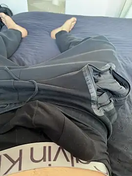 Snapshot of Vireontr1 chatting on 12, 4, 2026 Vireontr1 online show from 12, 4, 2026