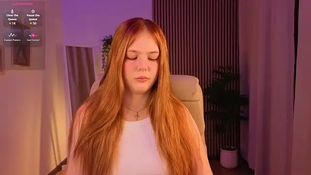 Elle Funning online show from 5, 4, 2026