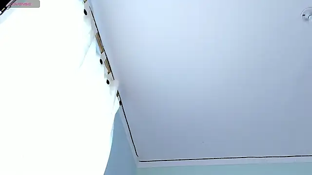 nessa wine online show from 16, 4, 2026