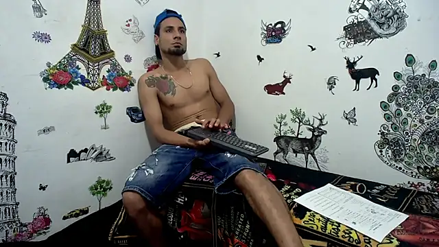 Snapshot of Couplesweethot chatting on 24, 3, 2026 Couplesweethot online show from 24, 3, 2026