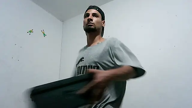 Snapshot of Couplesweethot chatting on 14, 4, 2026 Couplesweethot online show from 14, 4, 2026