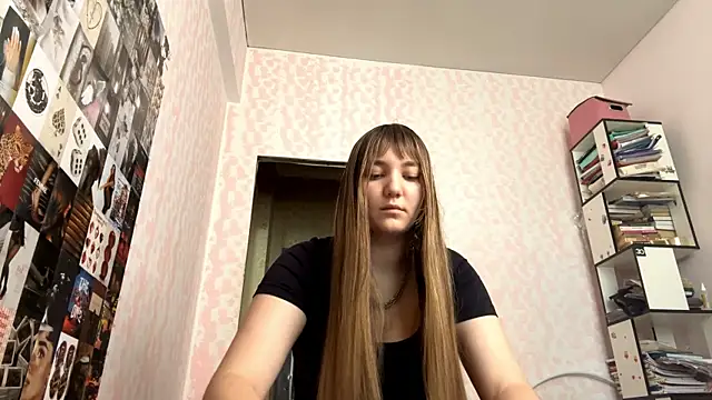 Snapshot of JanineThielman chatting on 4, 6, 2026 JanineThielman online show from 4, 6, 2026