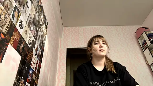 Snapshot of JanineThielman chatting on 8, 7, 2026 JanineThielman online show from 8, 7, 2026