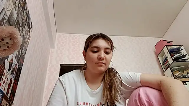 Snapshot of JanineThielman chatting on 11, 7, 2026 JanineThielman online show from 11, 7, 2026