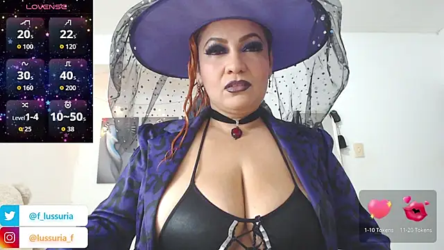Snapshot of FranchescaSexy1 chatting on 24, 10, 2025 FranchescaSexy1 online show from 24, 10, 2025