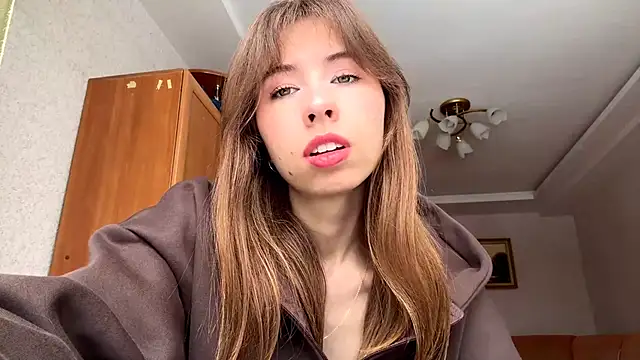 SerenaHawthorne online show from 7, 3, 2026