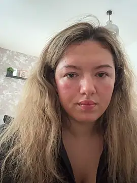 honeyladybee online show from 24, 2, 2026