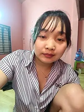 Snapshot of Myna5790 chatting on 28, 3, 2026 Myna5790 online show from 28, 3, 2026