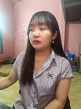 Snapshot of Myna5790 chatting on 5, 4, 2026 Myna5790 online show from 5, 4, 2026