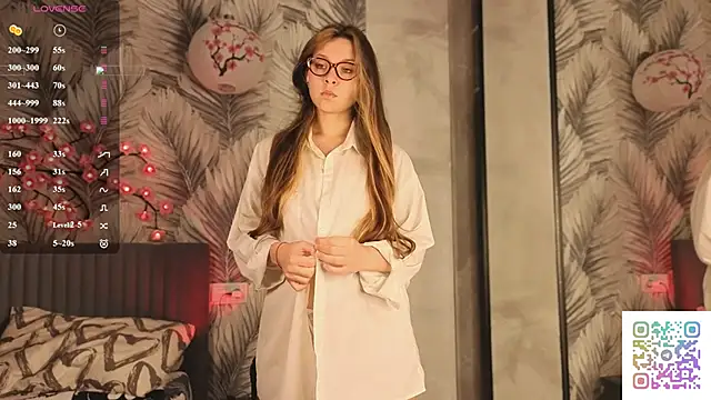 HinaVibe online show from 10, 5, 2026