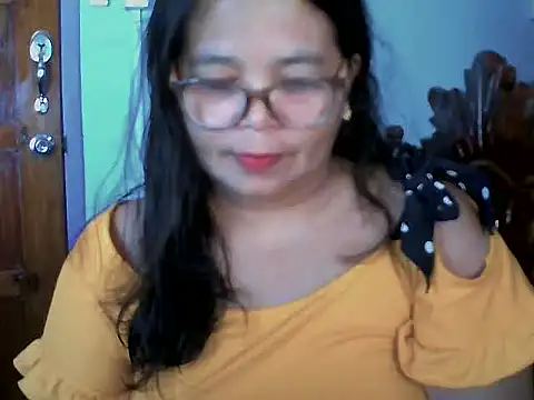 Flowerblossom123 online show from 15, 6, 2026