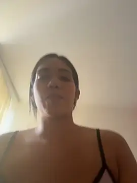 MikaelaFlgg online show from 28, 3, 2026