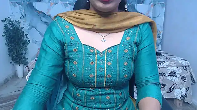 Snapshot of Aayesha-queen chatting on 11, 7, 2026 Aayesha-queen online show from 11, 7, 2026