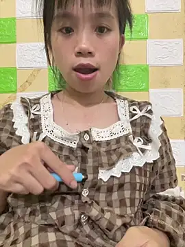 Snapshot of bimbim-bup chatting on 8, 4, 2026 bimbim-bup online show from 8, 4, 2026