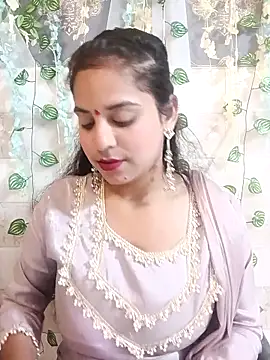 lovely-girl99 online show from 27, 3, 2026