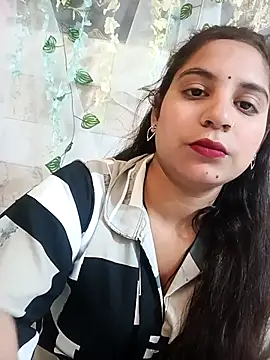 lovely-girl99 online show from 7, 4, 2026