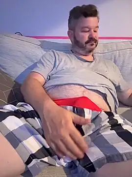 Snapshot of chubbylittlesecret chatting on 4, 4, 2026 chubbylittlesecret online show from 4, 4, 2026