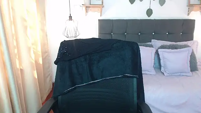 Snapshot of Emma_hassani chatting on 29, 3, 2026 Emma hassani online show from 29, 3, 2026