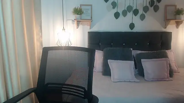 Snapshot of Emma_hassani chatting on 30, 3, 2026 Emma hassani online show from 30, 3, 2026