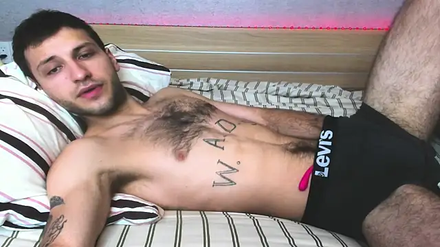 Snapshot of DarkRogue19 chatting on 11, 4, 2026 DarkRogue19 online show from 11, 4, 2026