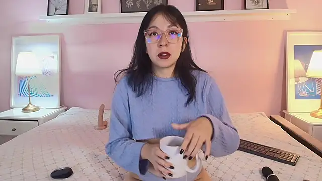 Snapshot of Abigailladyy chatting on 11, 4, 2026 Abigailladyy online show from 11, 4, 2026