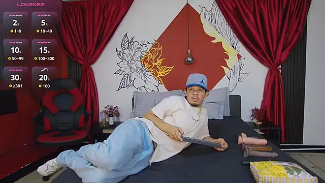 Snapshot of Luna_Dante_fox chatting on 10, 4, 2026 Luna Dante fox online show from 10, 4, 2026