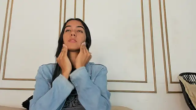 emily gaviria1 online show from 10, 5, 2026