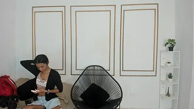 emily gaviria1 online show from 17, 5, 2026