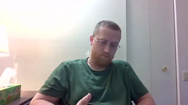 Snapshot of tytheexhibionist chatting on 28, 4, 2026 tytheexhibionist online show from 28, 4, 2026
