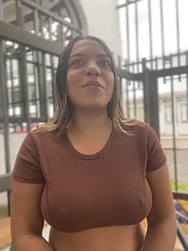 Snapshot of AdaPink_ chatting on 11, 4, 2026 AdaPink online show from 11, 4, 2026