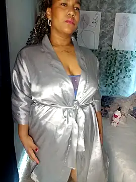 Snapshot of medusafox_ chatting on 2, 4, 2026 medusafox online show from 2, 4, 2026