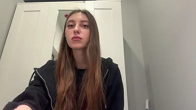 selena favn online show from 5, 3, 2026