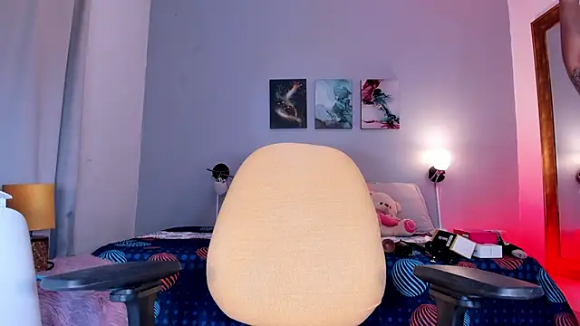 KimTaylorW online show from 8, 5, 2026