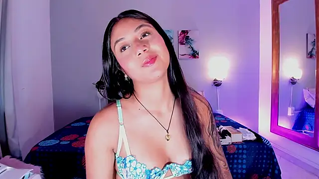 Snapshot of KimTaylorW chatting on 6, 6, 2026 KimTaylorW online show from 6, 6, 2026