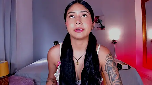 Snapshot of KimTaylorW chatting on 15, 6, 2026 KimTaylorW online show from 15, 6, 2026