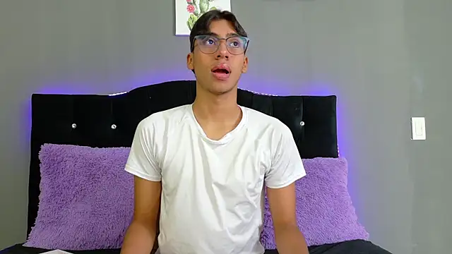 Snapshot of Eros_Lux chatting on 31, 5, 2026 Eros Lux online show from 31, 5, 2026