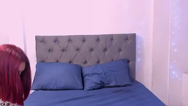 violeta blaze1 online show from 11, 3, 2026