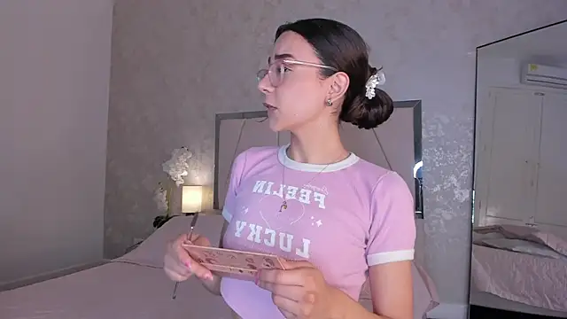 Arii wilde online show from 18, 5, 2026