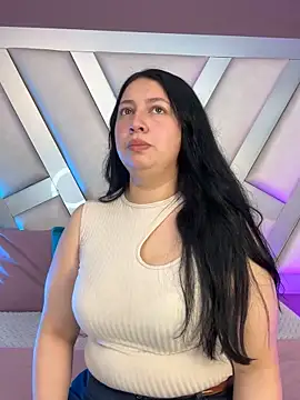 Ashleeyprincess01 online show from 15, 4, 2026