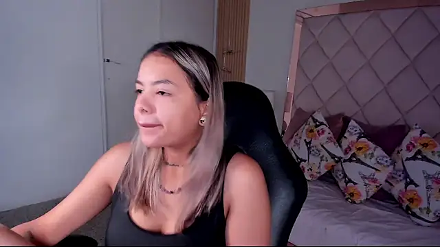 dulce lyraa1 online show from 17, 7, 2026