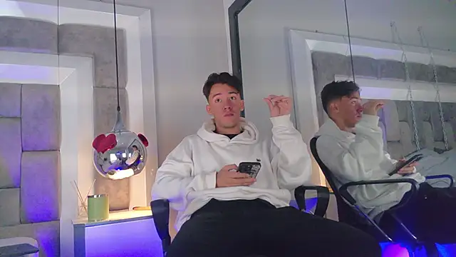 Austin Reedss online show from 8, 4, 2026